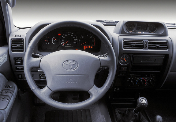 Toyota Land Cruiser 90 5-door (J95W) 1999–2002 wallpapers