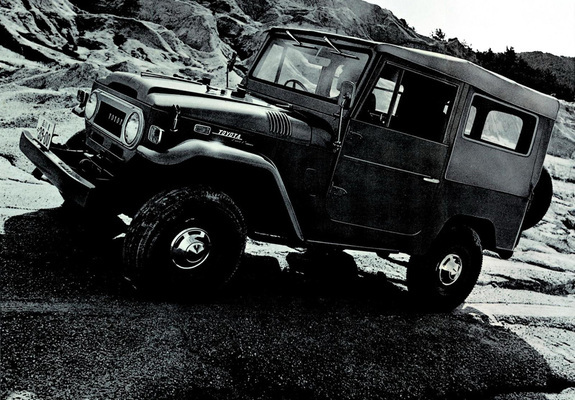 Images of Toyota Land Cruiser (FJ43) 1960–73