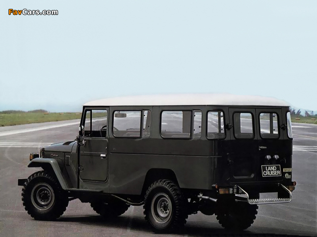 Images of Toyota Land Cruiser 47 Hard Top (HJ47) 1979–84 (640 x 480)