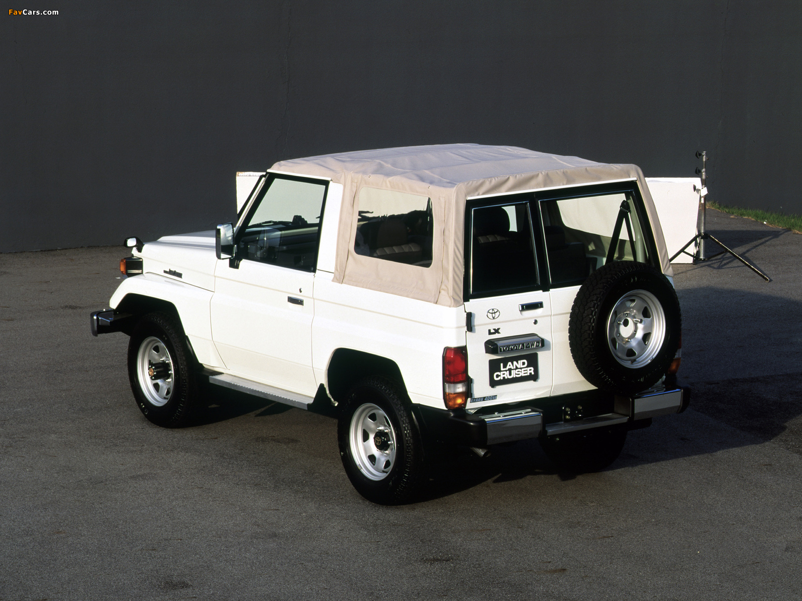 Images of Toyota Land Cruiser (PZJ70) 1990–98 (1600 x 1200)