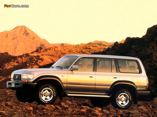 Images of Toyota Land Cruiser 80 VX (HZ81V) 1995–97 (640 x 480)