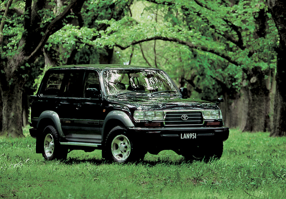 Images of Toyota Land Cruiser 80 VAN VX-Limited JP-spec (HZ81V) 1995–97