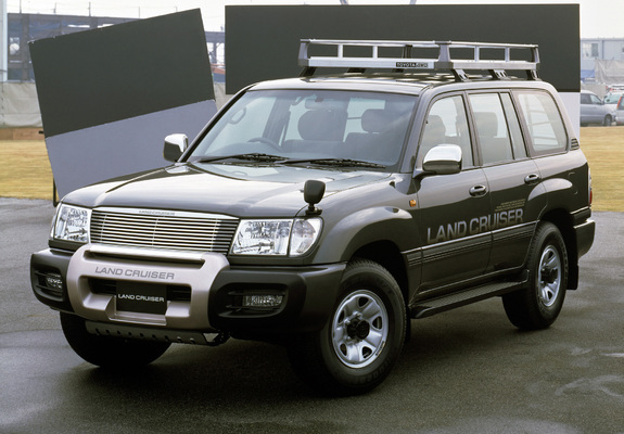 Images of Toyota Land Cruiser 100 VX Off Road Version (J100-101) 1998–2002