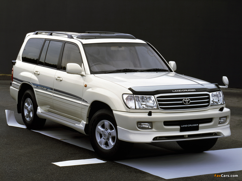 Images of Toyota Land Cruiser 100 VX Sporty Version (J100-101) 1998–2002 (1024 x 768)