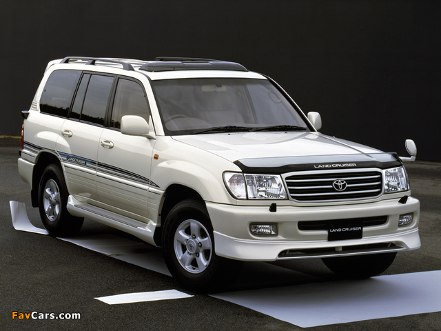Images of Toyota Land Cruiser 100 VX Sporty Version (J100-101) 1998–2002 (640 x 480)