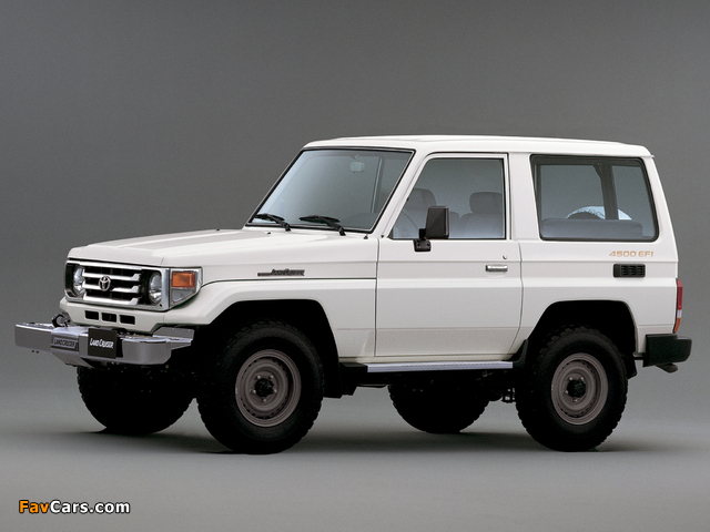 Images of Toyota Land Cruiser (J71) 1999–2007 (640 x 480)