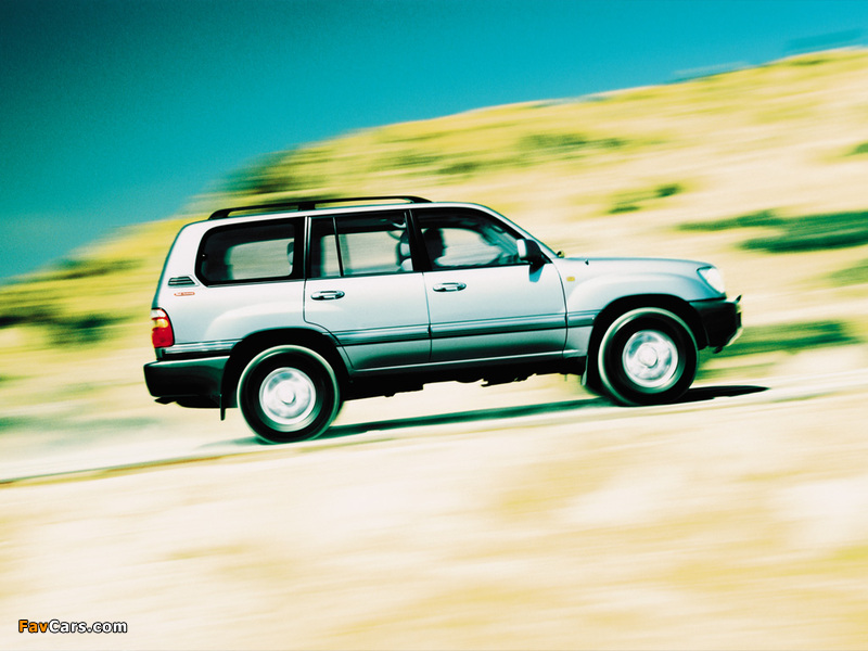 Images of Toyota Land Cruiser 100 50th Anniversary 2001 (800 x 600)