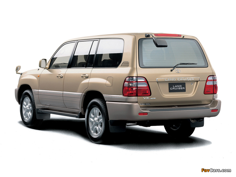 Images of Toyota Land Cruiser 100 Van VX JP-spec (J100-101) 2002–05 (800 x 600)