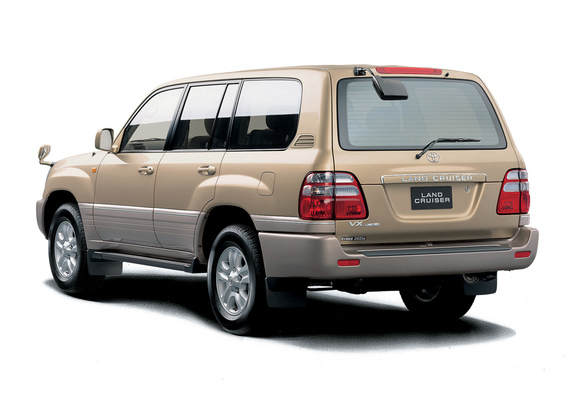 Images of Toyota Land Cruiser 100 Van VX JP-spec (J100-101) 2002–05