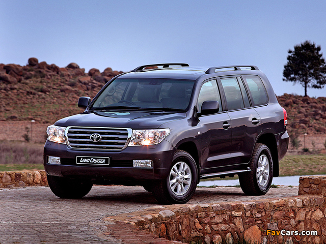 Images of Toyota Land Cruiser 200 VX ZA-spec (UZJ200) 2007 (640 x 480)