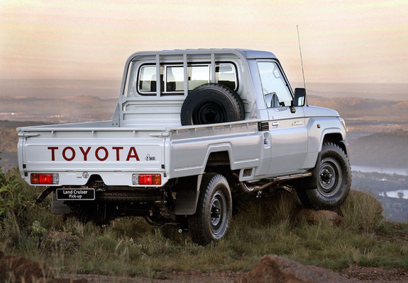 Images of Toyota Land Cruiser Pickup ZA-spec (J79) 2007
