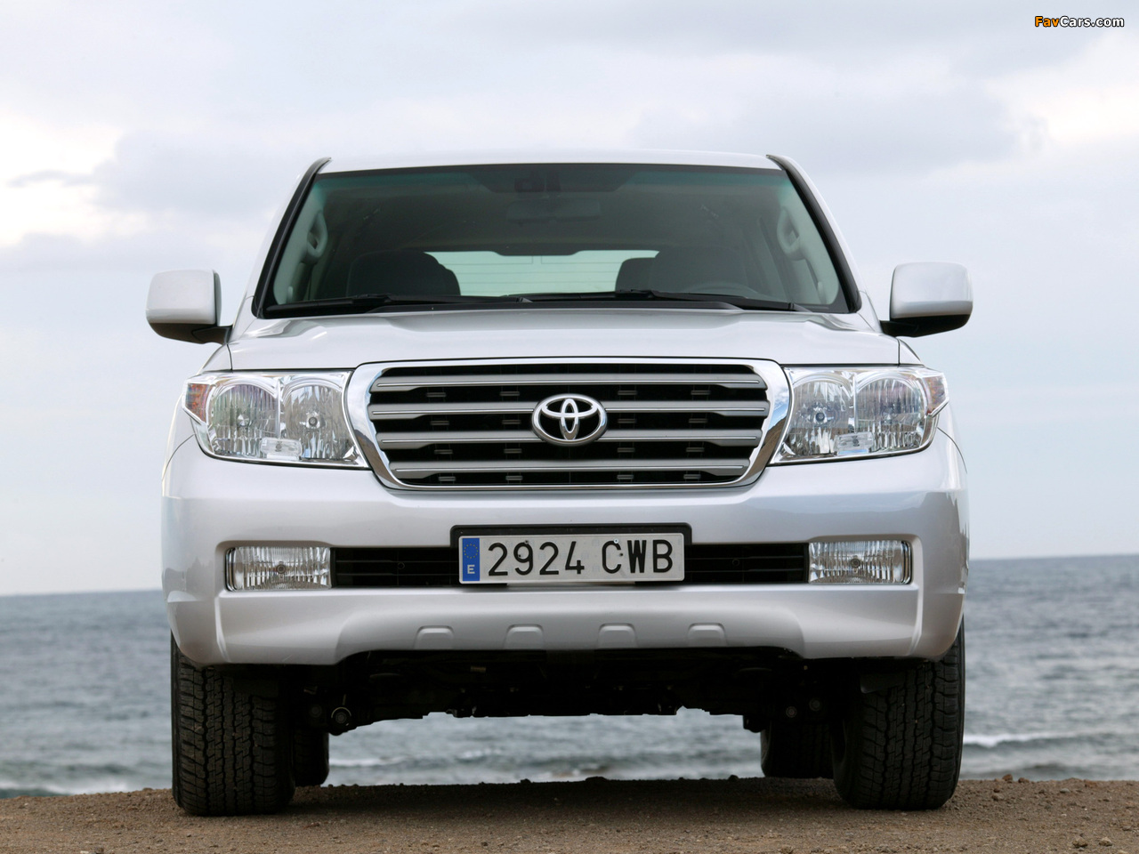 Images of Toyota Land Cruiser 200 (UZJ200) 2007–12 (1280 x 960)