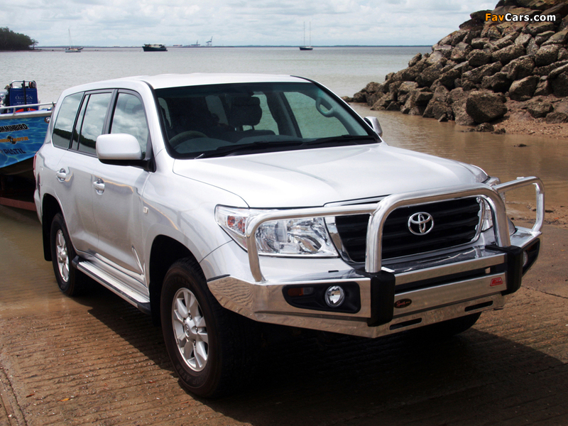 Images of Toyota Land Cruiser 200 VX AU-spec (UZJ200) 2007 (800 x 600)