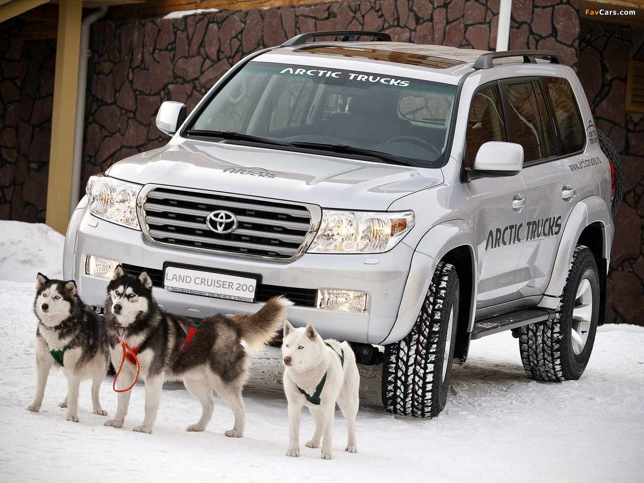 Images of Arctic Trucks Toyota Land Cruiser AT35 (UZJ200) 2010 (1280 x 960)