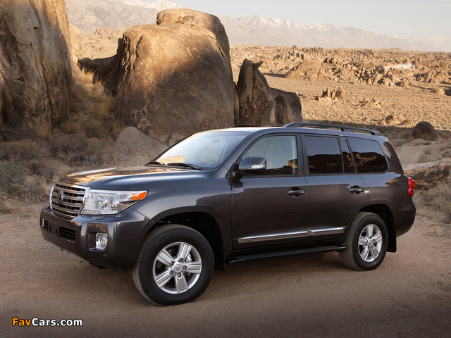 Images of Toyota Land Cruiser US-spec (URJ200) 2012 (640 x 480)