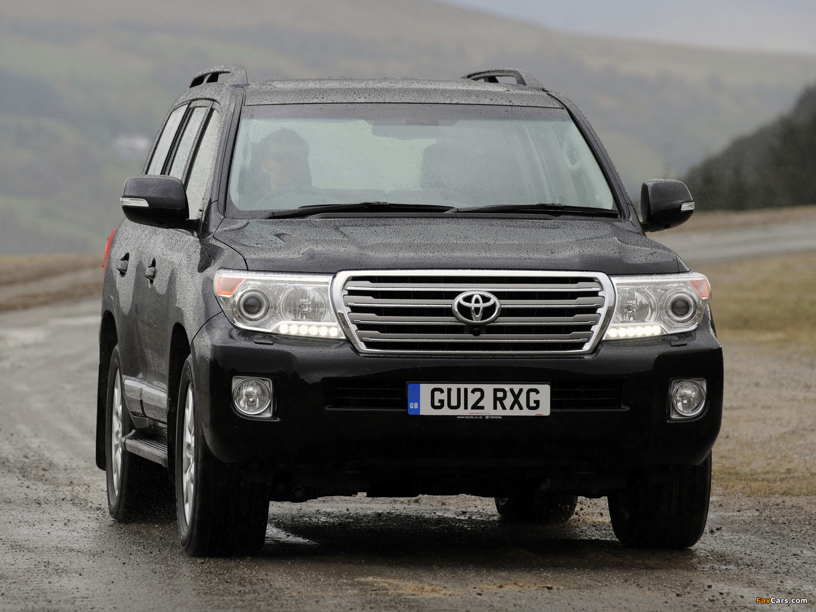 Images of Toyota Land Cruiser V8 UK-spec (VDJ200) 2012 (1600 x 1200)