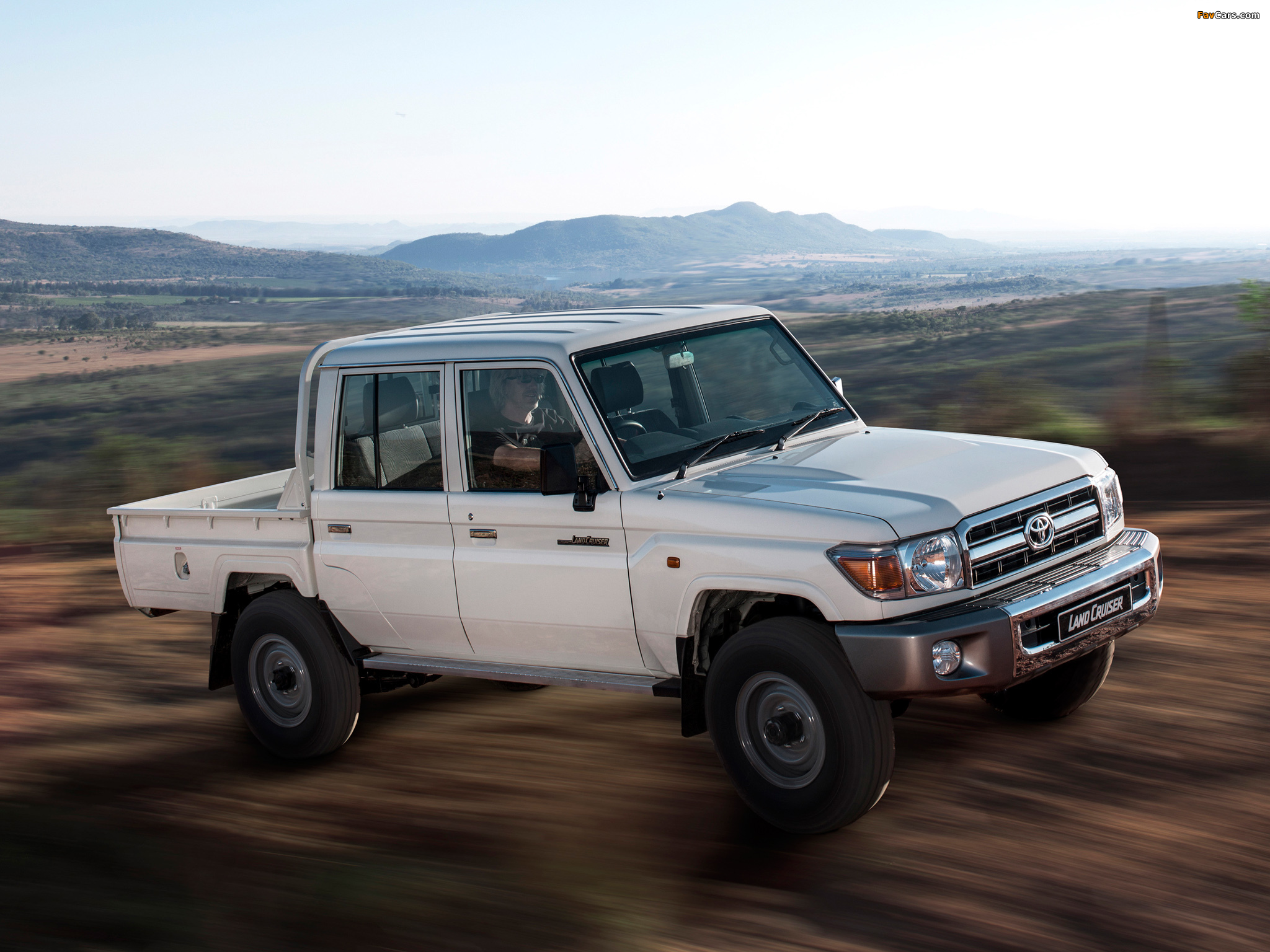 Images of Toyota Land Cruiser Double Cab ZA-spec (J79) 2012 (2048 x 1536)