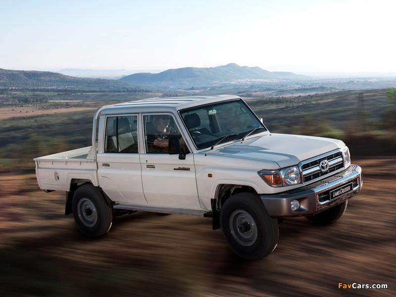 Images of Toyota Land Cruiser Double Cab ZA-spec (J79) 2012 (800 x 600)