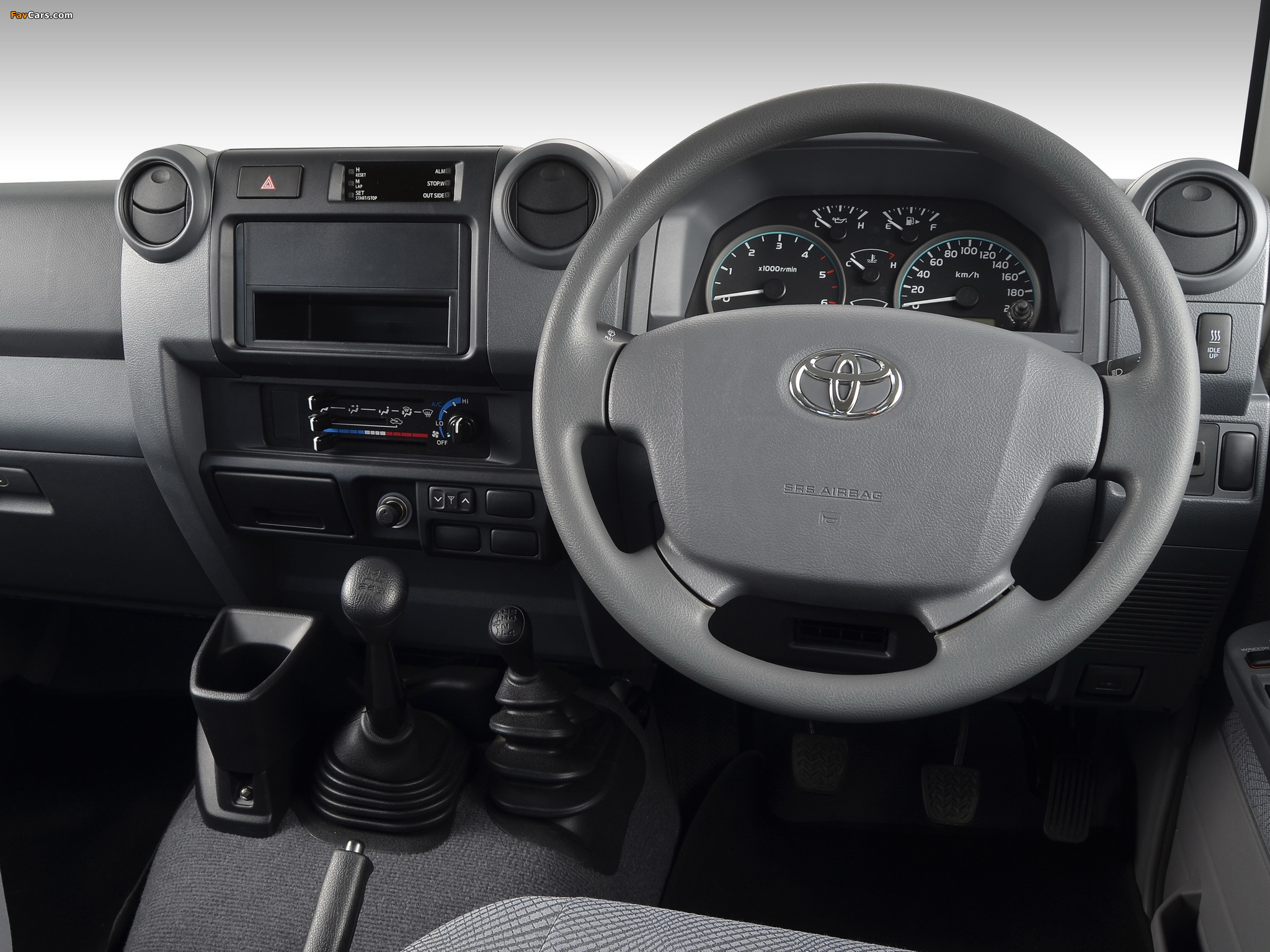 Images of Toyota Land Cruiser Double Cab LX ZA-spec (J79) 2012 (2048 x 1536)