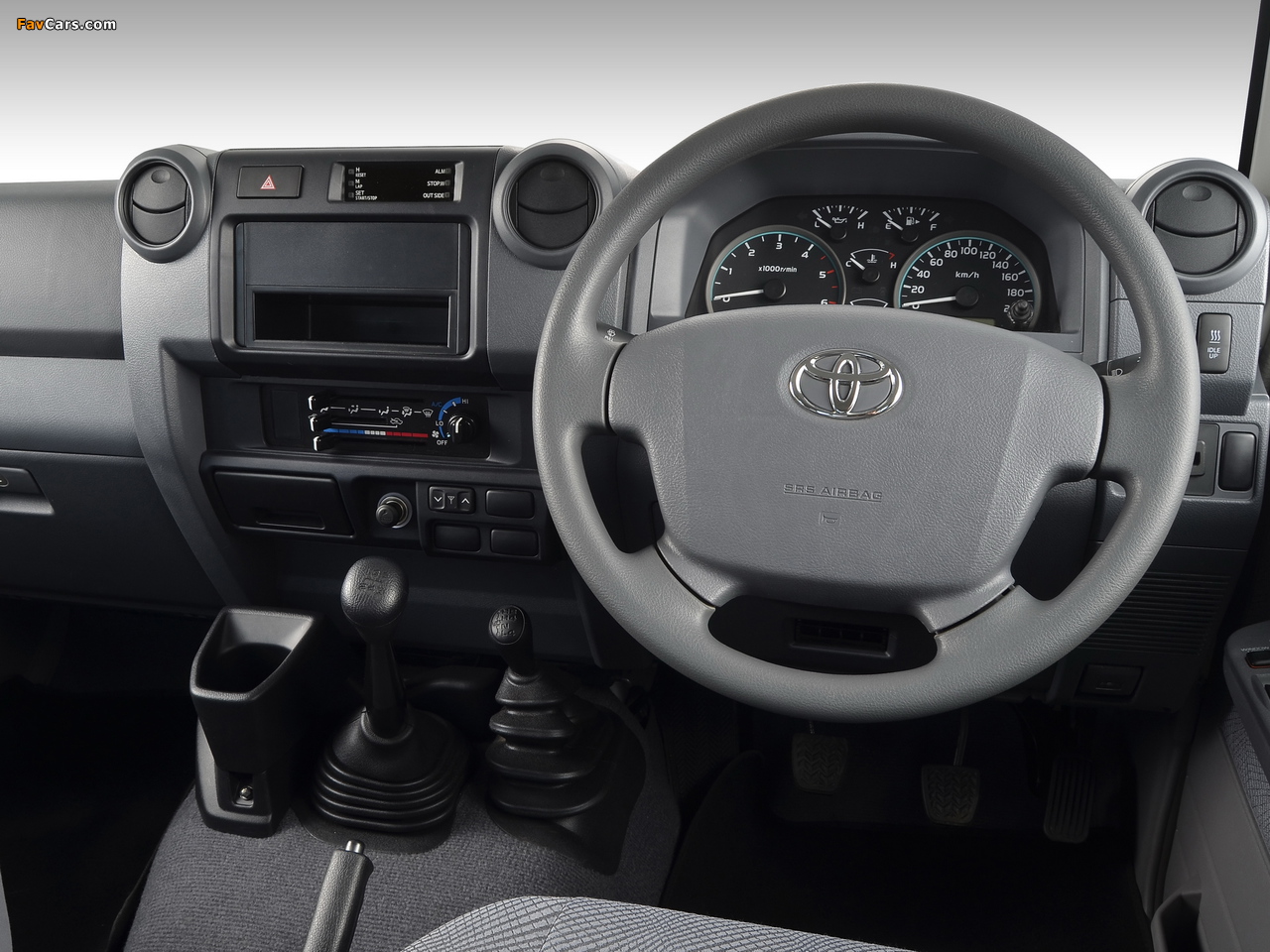 Images of Toyota Land Cruiser Double Cab LX ZA-spec (J79) 2012 (1280 x 960)