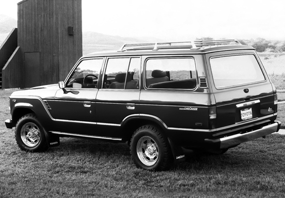 Photos of Toyota Land Cruiser 60 US-spec (HJ60V) 1980–87