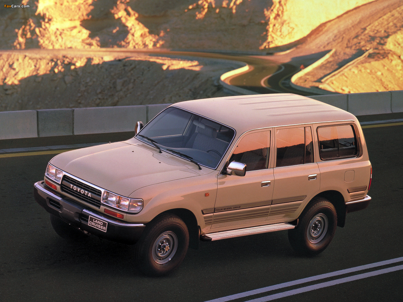 Photos of Toyota Land Cruiser 80 GX (HZJ81V) 1989–94 (1600 x 1200)