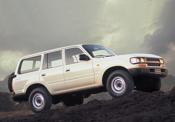 Photos of Toyota Land Cruiser 80 STD (HZ81V) 1989–94