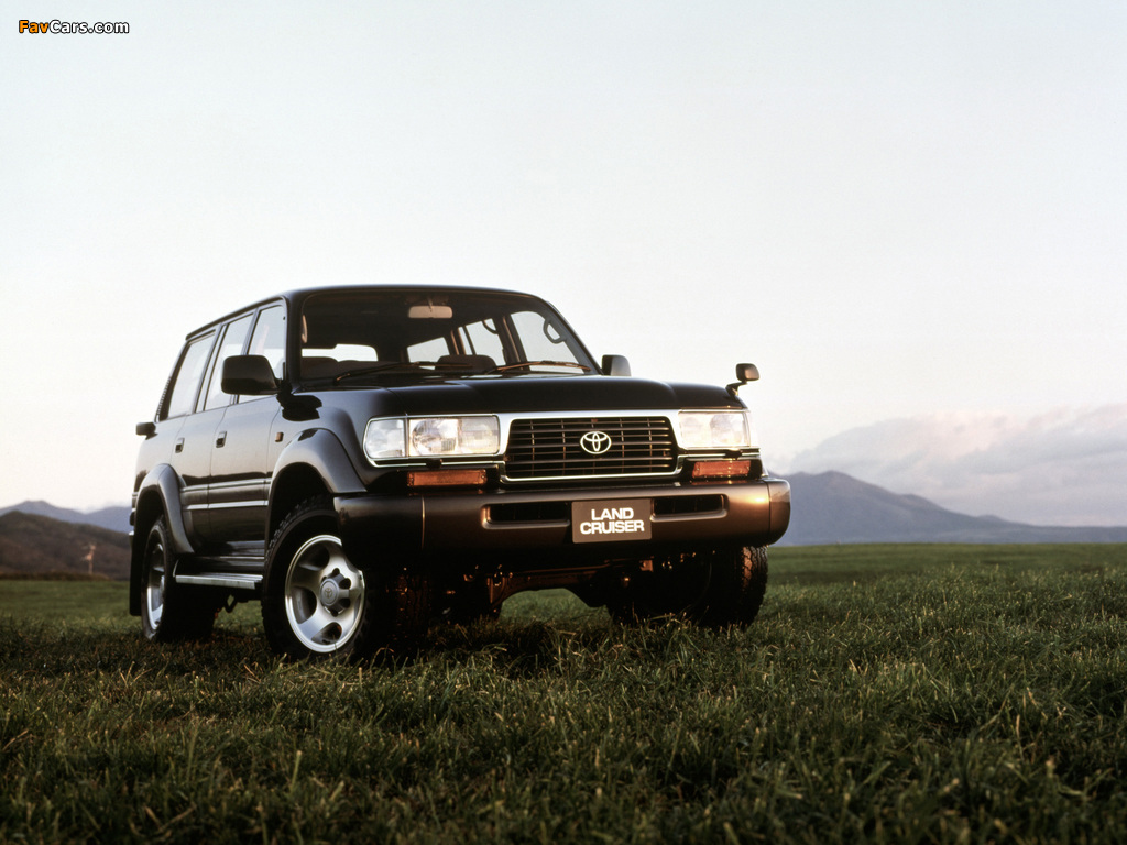 Photos of Toyota Land Cruiser 80 VAN VX-Limited JP-spec (HZ81V) 1995–97 (1024 x 768)