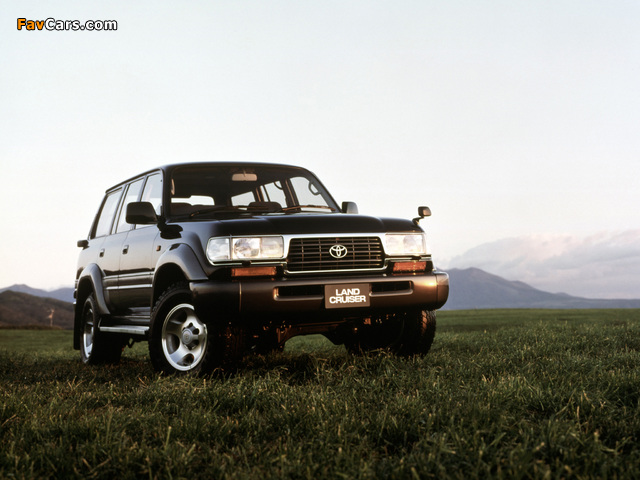 Photos of Toyota Land Cruiser 80 VAN VX-Limited JP-spec (HZ81V) 1995–97 (640 x 480)