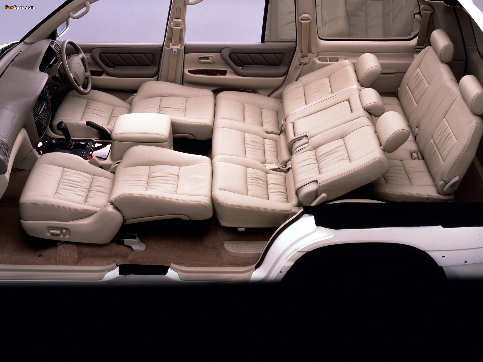 Photos of Toyota Land Cruiser 100 Wagon VX Limited G-Selection JP-spec (UZJ100W) 1998–2002 (1600 x 1200)