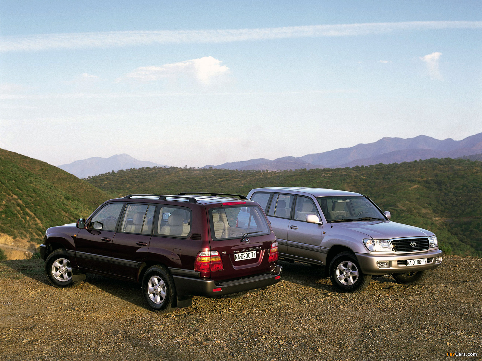 Photos of Toyota Land Cruiser 100 VX (J100-101) 1998–2002 (1600 x 1200)