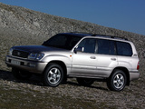 Photos of Toyota Land Cruiser 100 VX (J100-101) 2002–05