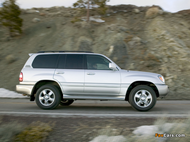 Photos of Toyota Land Cruiser 100 US-spec (UZJ100W) 2005–07 (640 x 480)