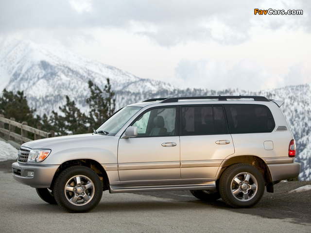 Photos of Toyota Land Cruiser 100 US-spec (UZJ100W) 2005–07 (640 x 480)