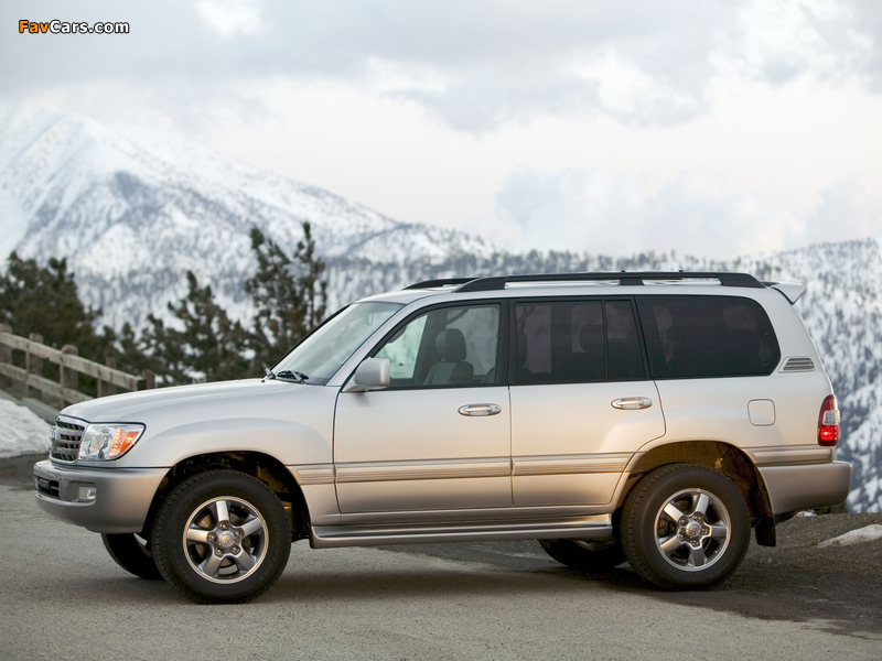 Photos of Toyota Land Cruiser 100 US-spec (UZJ100W) 2005–07 (800 x 600)