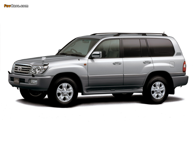 Photos of Toyota Land Cruiser 100 Van VX Limited G-Selection JP-spec (J100-101) 2005–07 (800 x 600)