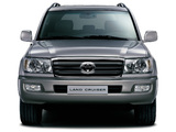 Photos of Toyota Land Cruiser 100 VX (J100-101) 2005–07