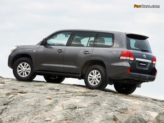 Photos of Toyota Land Cruiser 200 VX AU-spec (UZJ200) 2007 (640 x 480)