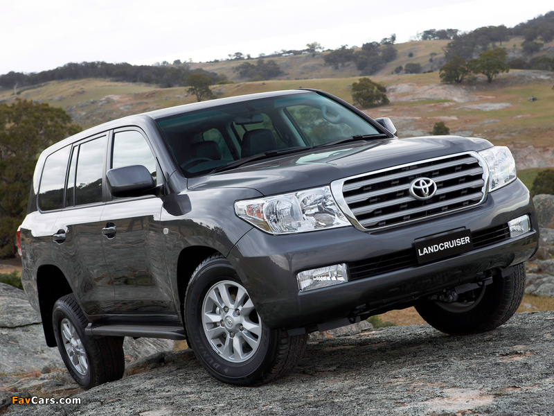 Photos of Toyota Land Cruiser 200 Sahara AU-spec (UZJ200) 2007–12 (800 x 600)