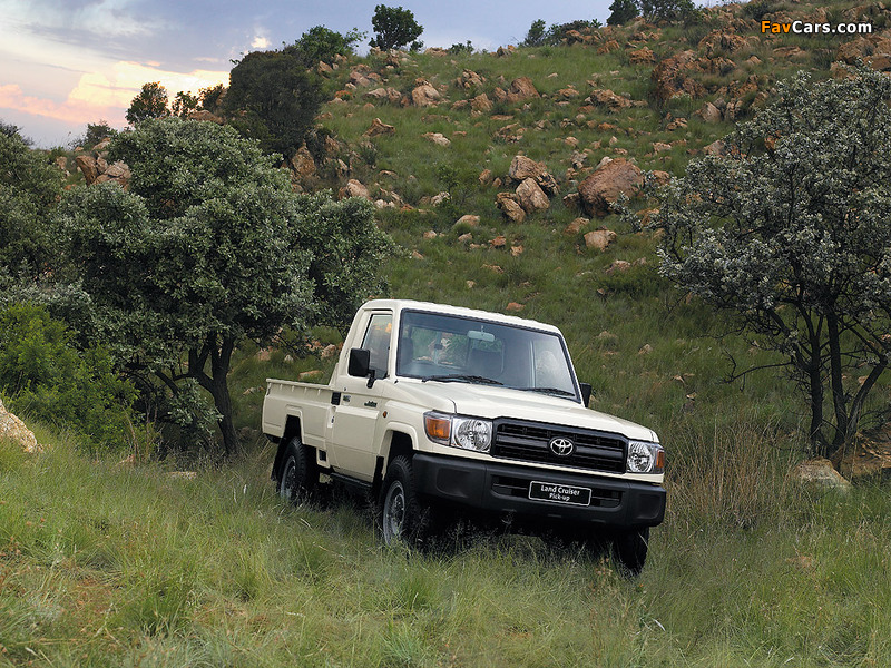 Photos of Toyota Land Cruiser Pickup ZA-spec (J79) 2007 (800 x 600)