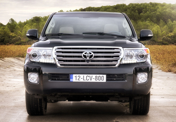 Photos of Toyota Land Cruiser 200 (URJ200) 2012