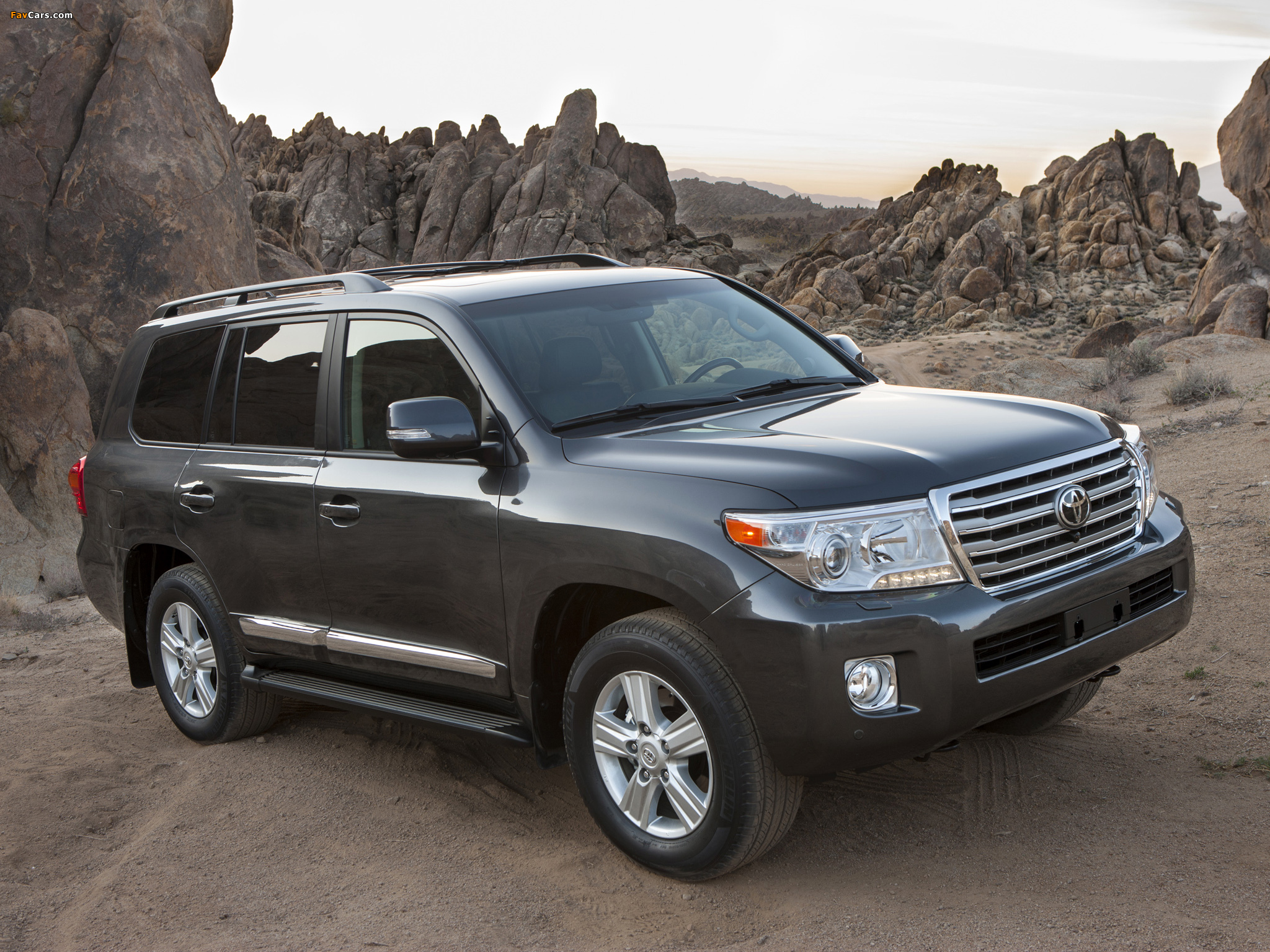 Photos of Toyota Land Cruiser US-spec (URJ200) 2012 (2048 x 1536)