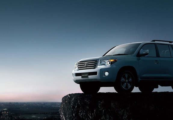 Photos of Toyota Land Cruiser 2014