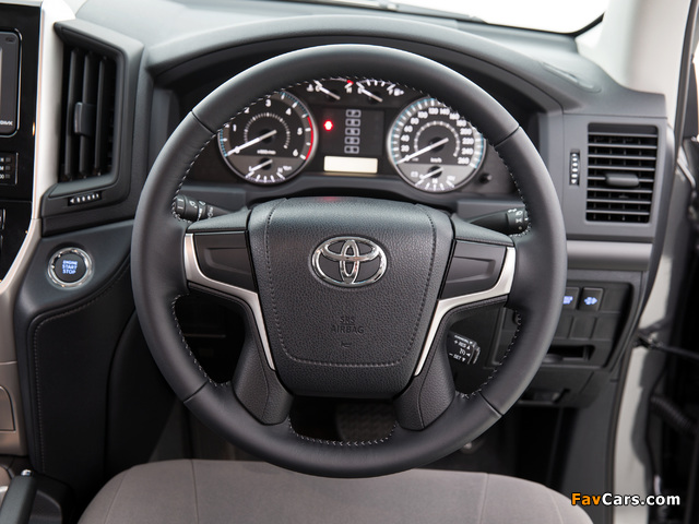 Photos of Toyota Land Cruiser 200 GXL AU-spec (UZJ200) 2015 (640 x 480)