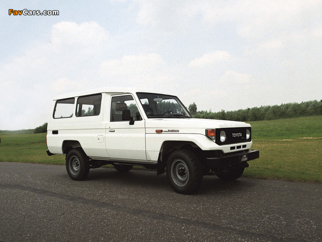 Photos of Toyota Land Cruiser (J75) 1986–90 (640 x 480)