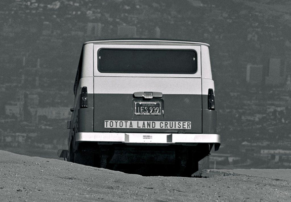 Pictures of Toyota Land Cruiser (FJ45V) 1960–67