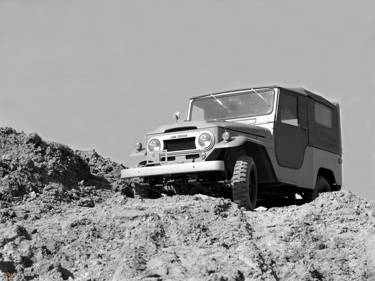 Pictures of Toyota Land Cruiser (FJ40) 1960–73 (1280 x 960)