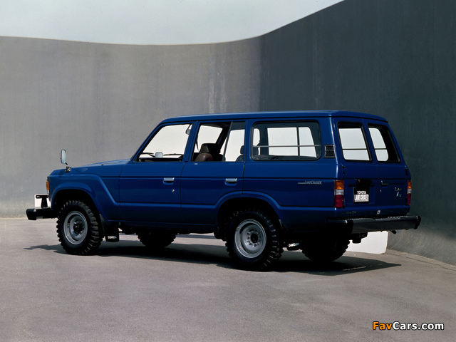 Pictures of Toyota Land Cruiser 60 STD JP-spec (HJ60V) 1980–87 (640 x 480)
