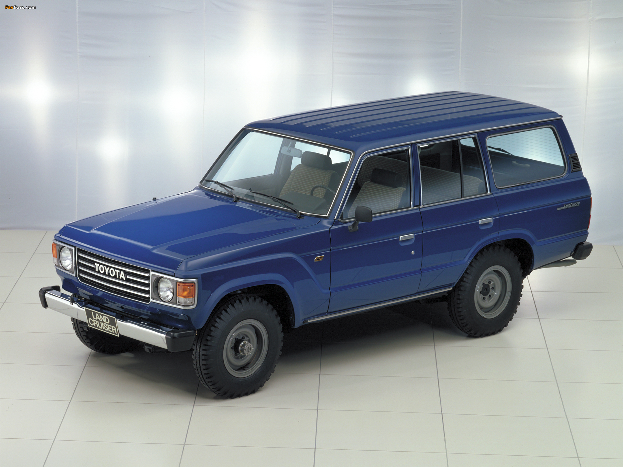 Pictures of Toyota Land Cruiser 60 Wagon (HJ60V) 1980–87 (2048 x 1536)