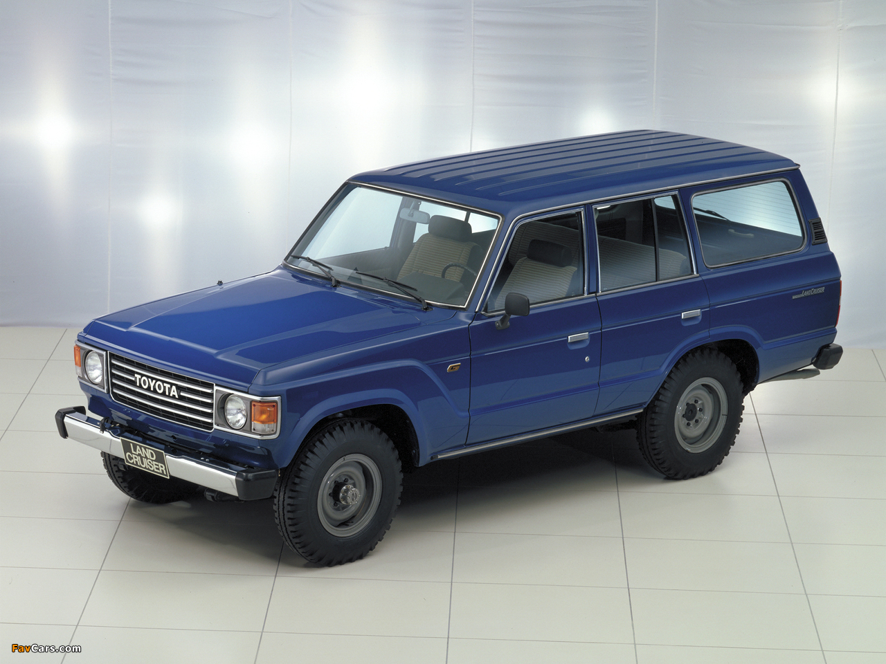 Pictures of Toyota Land Cruiser 60 Wagon (HJ60V) 1980–87 (1280 x 960)